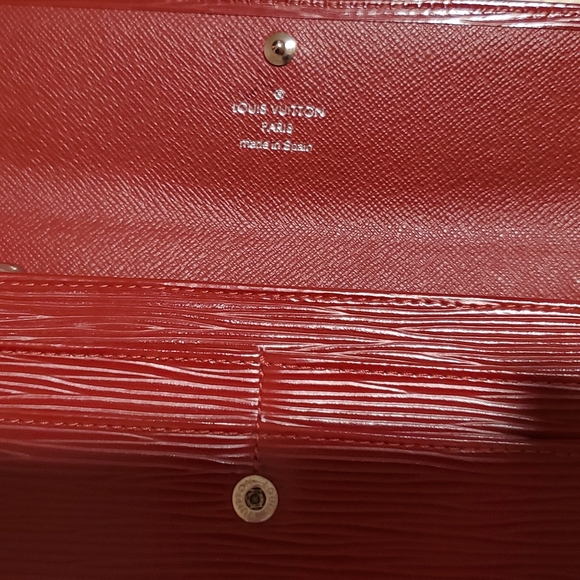 LOUIS VUITTON WALLET - Picture 13 of 14